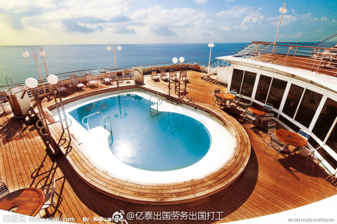 国际豪华邮轮招聘，海上五星级酒店的待遇。