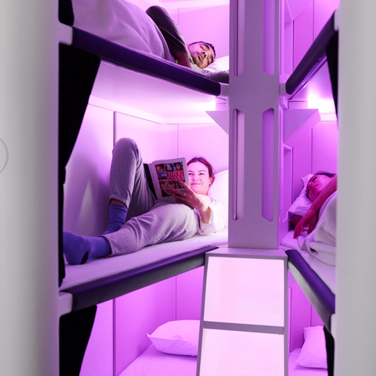 新西兰航空为经济型乘客开发床式睡舱