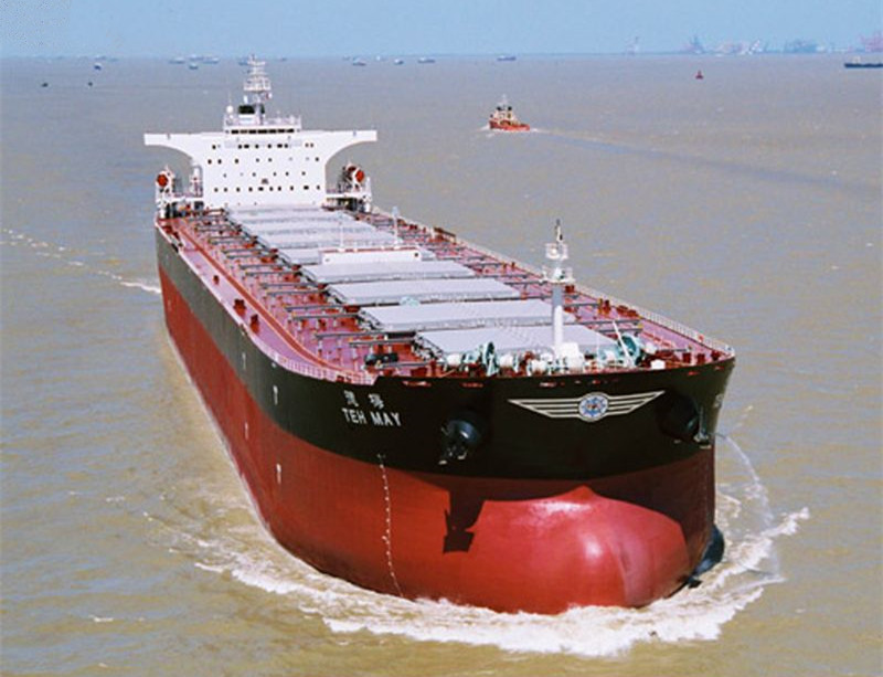 国际货轮电工招聘，要求不高，月收入2W以上