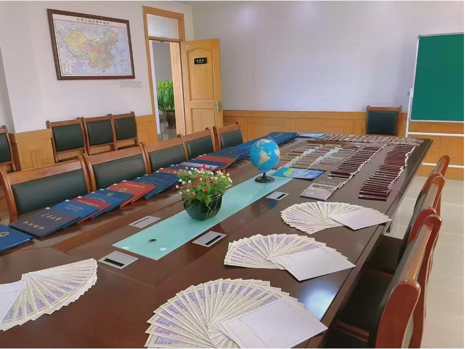 留学签半工半读与国内申请人文签证的区别